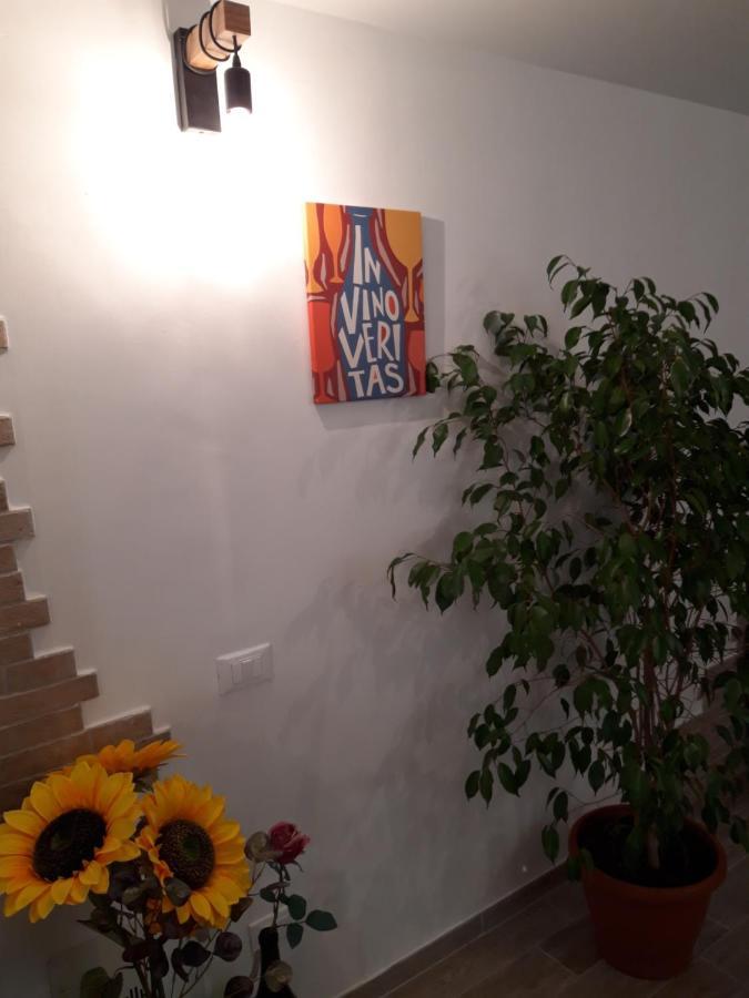 In Vino Veritas Sulmona Buitenkant foto