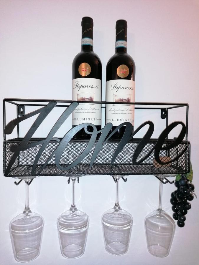 In Vino Veritas Sulmona Buitenkant foto