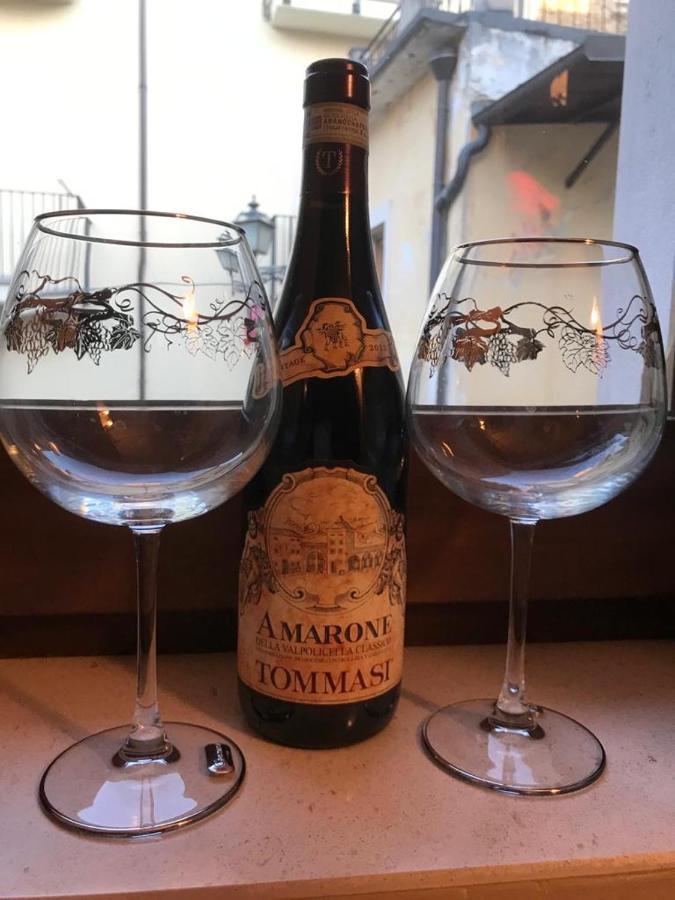 In Vino Veritas Sulmona Buitenkant foto